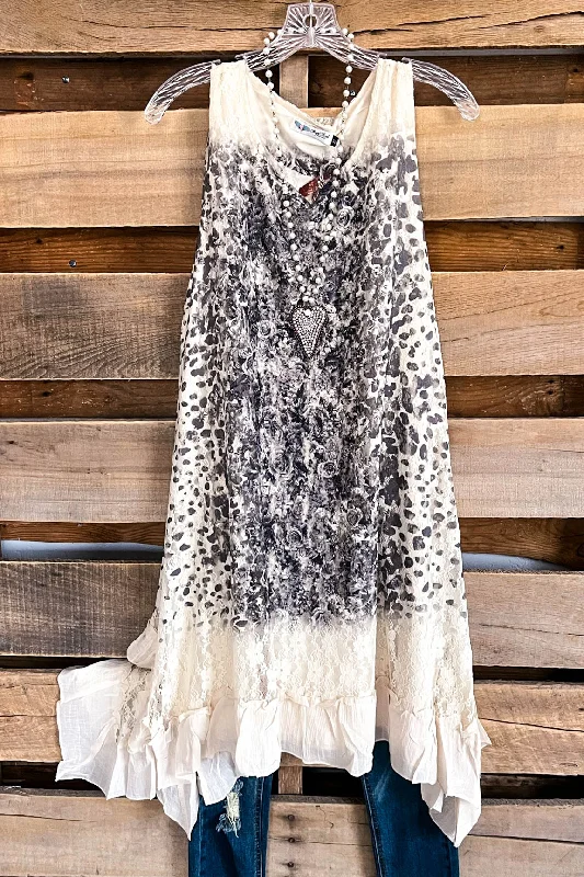 textured dressAHB EXCLUSIVE: Love is Alive Tunic - Beige/Leopard