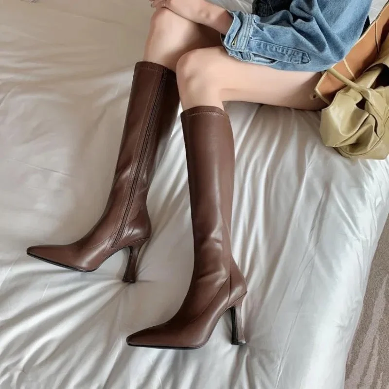 chic dressBlythe Pointed Leather Boots