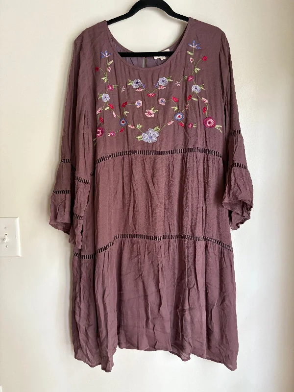 minimalistic dressDress Casual Midi By Oddy In Brown, Size: 3x